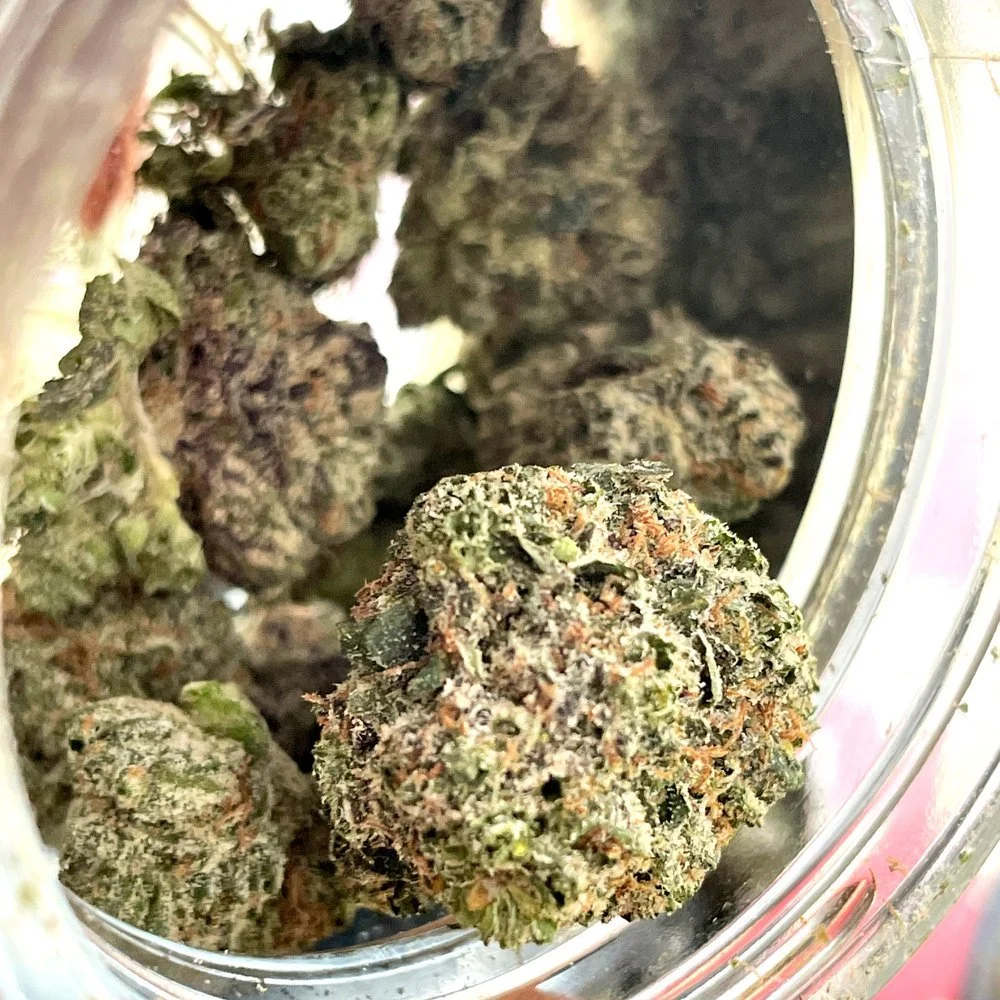 SuperSourDiesel Night Ax Night Ax Cannabis CBD Cannabisblüten und Vapes in Deutschland Entdecke unser Sortiment verschiedene Produkte und informative Inhalte rund um Cannabis